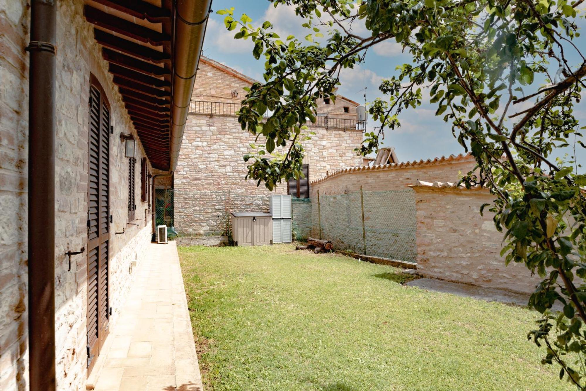 Rustic House, Con Patio E Giardino, Centro Casa de Férias *